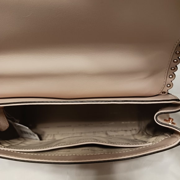 Authentic Michael Kors Satchel, extra webbing strap, card holder, and cardcase. - Picture 5 of 11